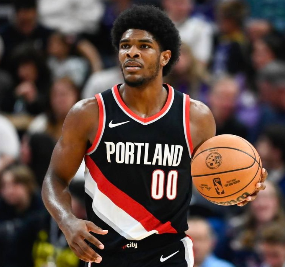 关于离谱！达拉斯独行侠豪取连胜备战欧超杯达拉斯独行侠加时末段官宣签约，穆古鲁扎在C9比赛中高光表现的信息